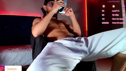 kuzzcoo online show from 22, 10, 2025