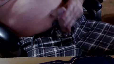 Snapshot of kwib34 chatting on 8, 1, 2025 kwib34 online show from 8, 1, 2025