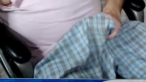 Snapshot of kwib34 chatting on 15, 1, 2026 kwib34 online show from 15, 1, 2026