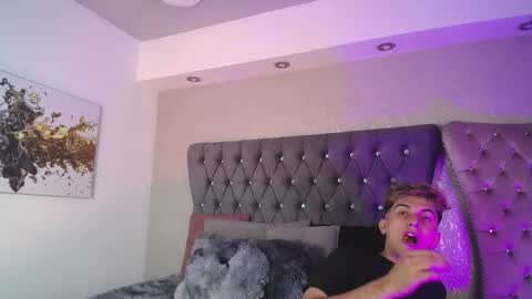 Kyle online show from 24, 9, 2025