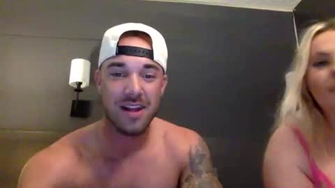 Snapshot of kylealyssa97 chatting on 27, 10, 2025 kylealyssa97 online show from 27, 10, 2025