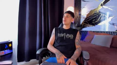 kylesmithx_ online show from 23, 12, 2025