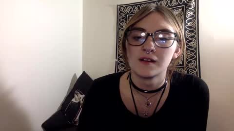 Kylianna online show from 11, 10, 2025