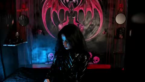submissive demon Please help me to reach 500 thumbs up online show from 26, 4, 2026