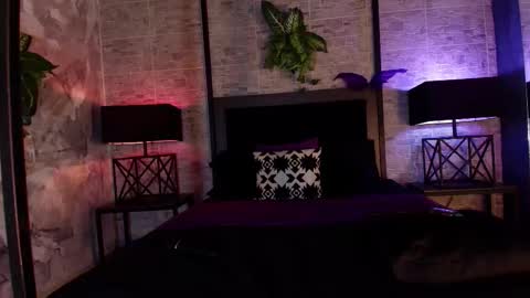 Snapshot of kylie_foxxxy chatting on 10, 11, 2025 Kylie online show from 10, 11, 2025