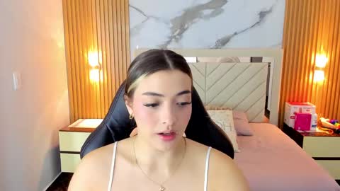 Snapshot of kylie_jones6 chatting on 10, 9, 2025 KYLIE online show from 10, 9, 2025