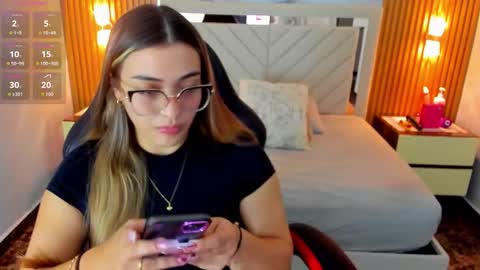 Snapshot of kylie_jones6 chatting on 13, 9, 2025 KYLIE online show from 13, 9, 2025