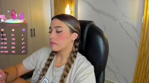 Snapshot of kylie_jones6 chatting on 23, 9, 2025 KYLIE online show from 23, 9, 2025