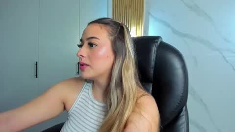 Snapshot of kylie_jones6 chatting on 30, 9, 2025 KYLIE online show from 30, 9, 2025
