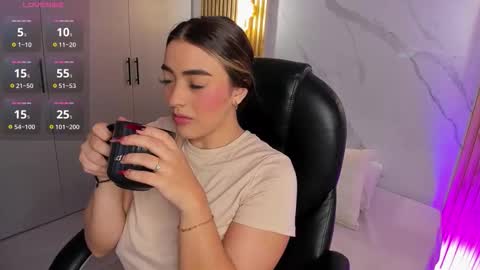 Snapshot of kylie_jones6 chatting on 11, 10, 2025 KYLIE online show from 11, 10, 2025