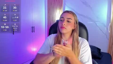 Snapshot of kylie_jones6 chatting on 24, 11, 2025 KYLIE online show from 24, 11, 2025