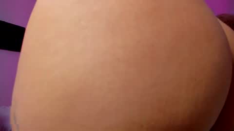 Kylie Lips online show from 16, 10, 2025