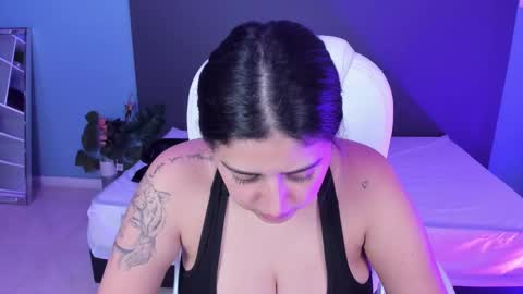 Kylie Reyes  online show from 30, 1, 2025