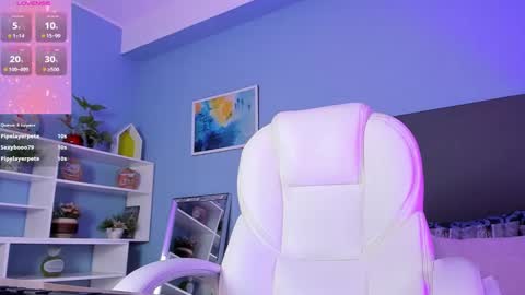 Kylie Reyes  online show from 4, 3, 2025