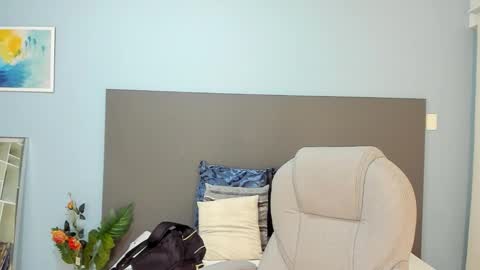 Kylie Reyes  online show from 9, 10, 2025