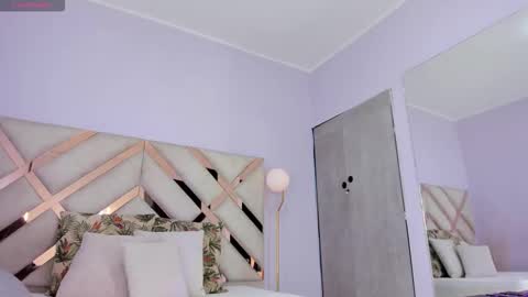 Kylie Reyes  online show from 25, 11, 2025