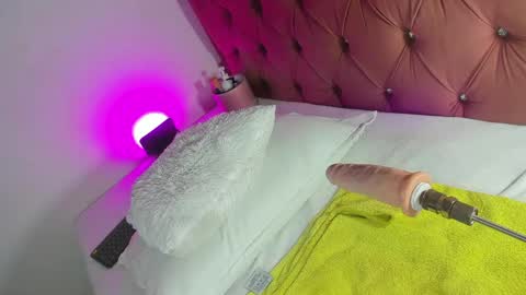 Snapshot of kylie_sttel chatting on 16, 5, 2026 kylie Sttel online show from 16, 5, 2026