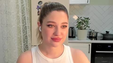 Snapshot of kylieblond chatting on 1, 12, 2024 Din online show from 1, 12, 2024