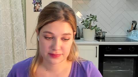 Snapshot of kylieblond chatting on 17, 12, 2024 Din online show from 17, 12, 2024