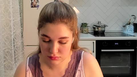 Snapshot of kylieblond chatting on 27, 12, 2024 Din online show from 27, 12, 2024