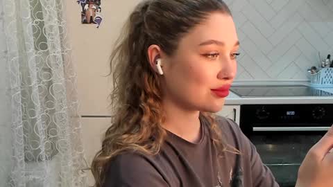 Snapshot of kylieblond chatting on 3, 1, 2025 Din online show from 3, 1, 2025