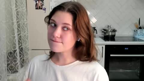 Snapshot of kylieblond chatting on 17, 12, 2025 Din online show from 17, 12, 2025