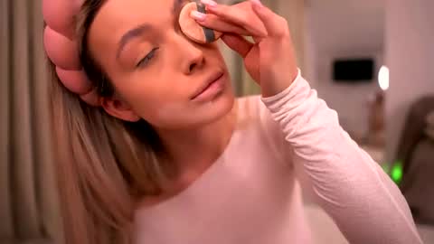 Kylie online show from 18, 4, 2026