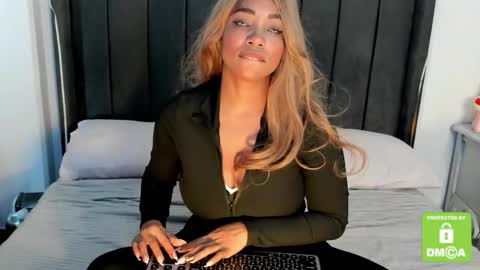 kylie white boobs online show from 3, 3, 2026