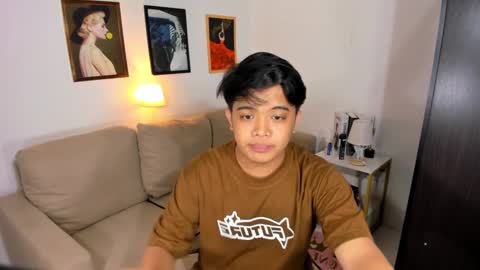 Snapshot of kyll_collins chatting on 4, 1, 2025 kyll_collins online show from 4, 1, 2025