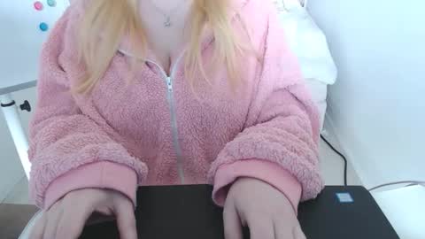 Snapshot of kymchi chatting on 4, 5, 2026 Check Out My NSFW OnlyFans Link On Bio online show from 4, 5, 2026
