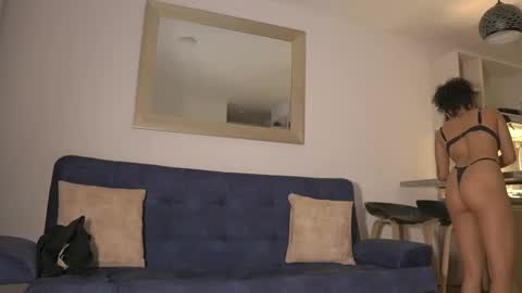 schedule 300 pm - 1100pm colombia time online show from 27, 2, 2025