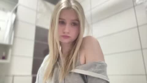 Snapshot of kyttilovelly chatting on 1, 5, 2026 Amanda online show from 1, 5, 2026