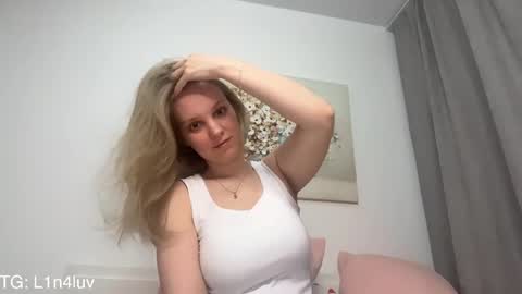 Snapshot of l1n4luv chatting on 19, 4, 2026 lina online show from 19, 4, 2026