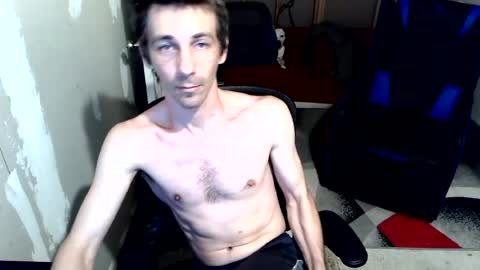 Snapshot of l1v1nth3dr3am chatting on 6, 7, 2026 l1v1nth3dr3am online show from 6, 7, 2026