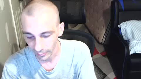 Snapshot of l1v1nth3dr3am chatting on 15, 7, 2026 l1v1nth3dr3am online show from 15, 7, 2026