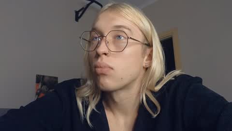 Adonis online show from 28, 12, 2024