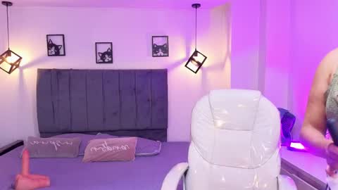 Snapshot of laara_croft chatting on 30, 4, 2026 L A R A online show from 30, 4, 2026