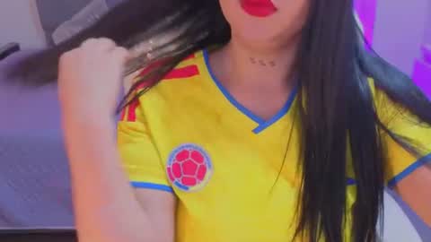 Snapshot of laara_croft chatting on 7, 7, 2026 L A R A online show from 7, 7, 2026
