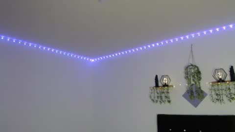 labrinthteasing online show from 28, 3, 2026