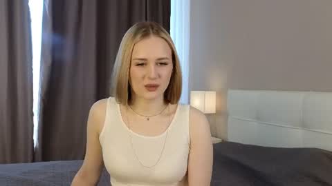 Snapshot of lachelleellwanger chatting on 5, 7, 2026 Kate online show from 5, 7, 2026
