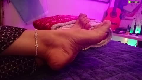 lachicadeldiablo online show from 10, 4, 2026