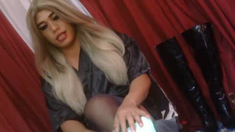 Snapshot of lady_athenax chatting on 7, 7, 2026 Athena online show from 7, 7, 2026