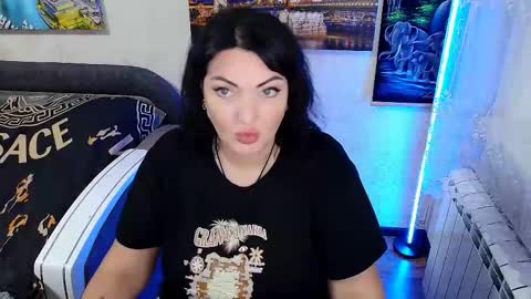 lady_boom_ online show from 19, 9, 2025