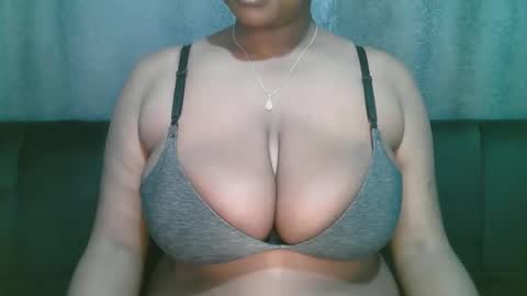 Snapshot of lady_dearra chatting on 4, 3, 2026 lady_dearra online show from 4, 3, 2026