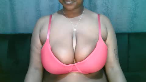 Snapshot of lady_dearra chatting on 10, 3, 2026 lady_dearra online show from 10, 3, 2026