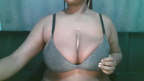 Snapshot of lady_dearra chatting on 19, 3, 2026 lady_dearra online show from 19, 3, 2026