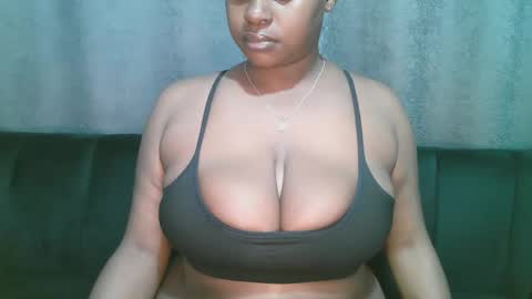 Snapshot of lady_dearra chatting on 23, 3, 2026 lady_dearra online show from 23, 3, 2026