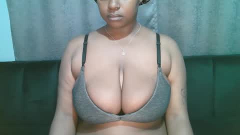 Snapshot of lady_dearra chatting on 28, 3, 2026 lady_dearra online show from 28, 3, 2026