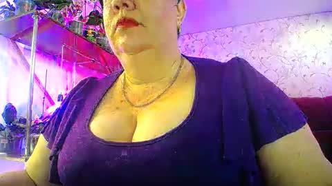 Snapshot of lady_gloria chatting on 7, 5, 2026 Lady Gloria online show from 7, 5, 2026