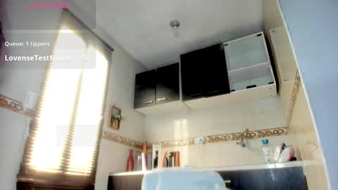 Snapshot of lady_hellen chatting on 21, 4, 2026 online show from 21, 4, 2026